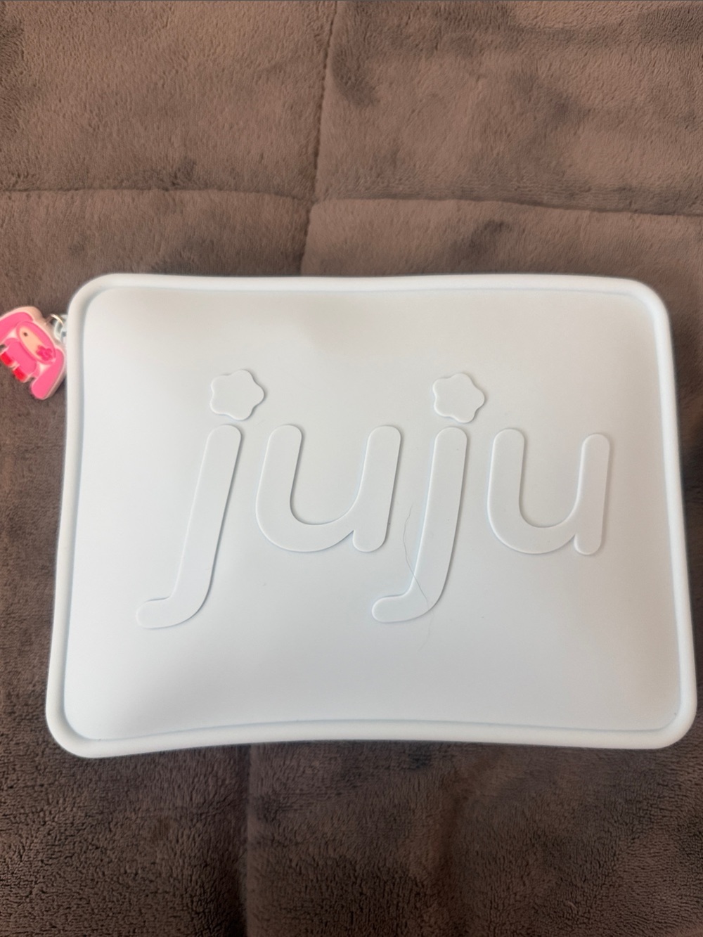 JuJu Flower Market “ Kenny” sleeve with Pink Zipper Charm. Super Cute 🥰